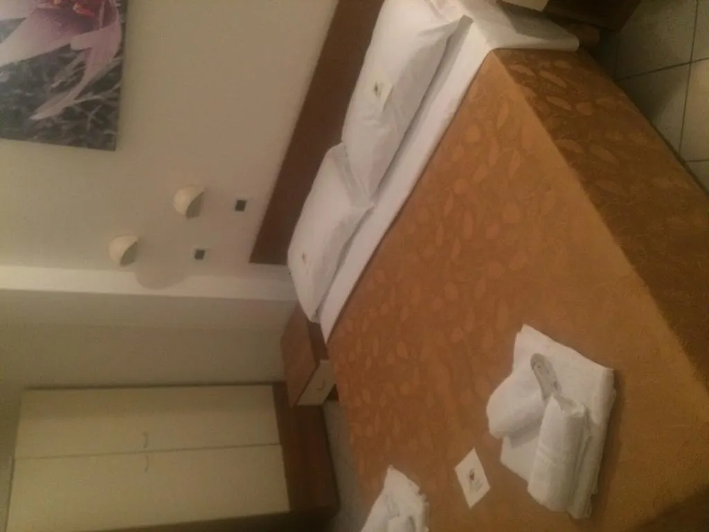 Hotel John Rimini 3*,